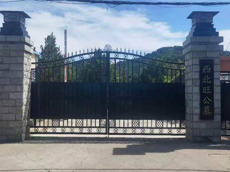 西北旺公墓大门