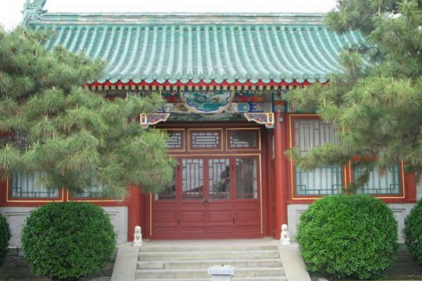 福田公墓环境解析与安葬服务专业指南