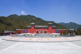 凤凰山陵园全景