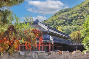 长城华人怀思堂交通指南与园区绿化环境解析